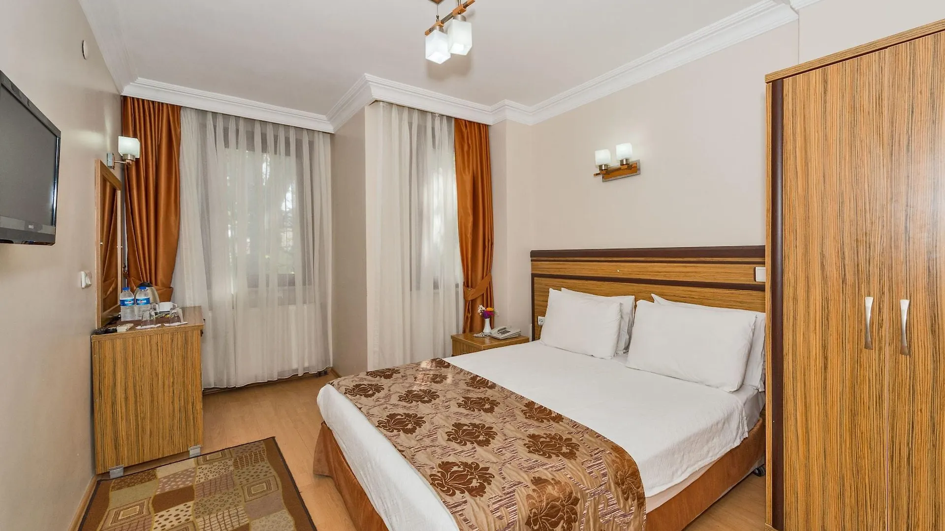 May Hotel Istanbul 3*,